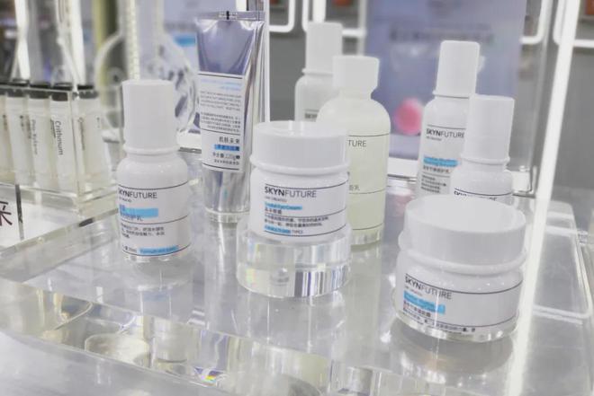 肌膚未來攜科學定制新品亮相美博會，以研發革新重塑線下渠道打法